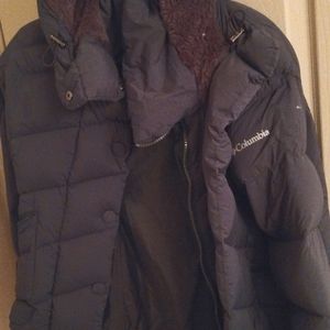 Columbia puffer coat with ferr hood warm